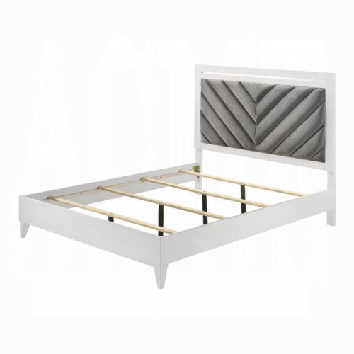 Chelsie EK Bed