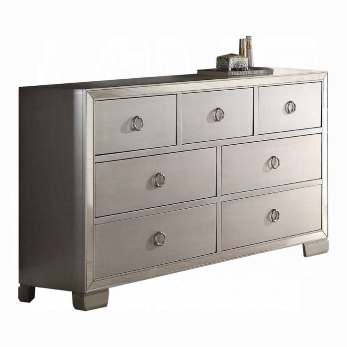 Voeville II Dresser