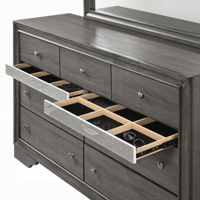 Naima Dresser
