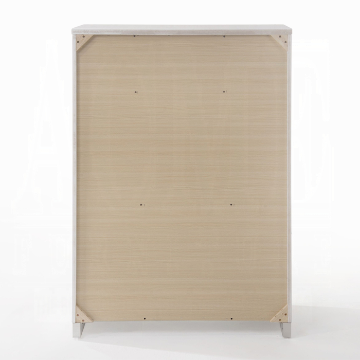 Naima II Chest