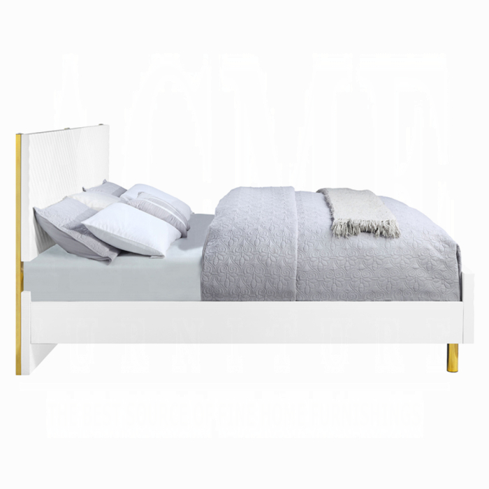 Gaines EK Bed