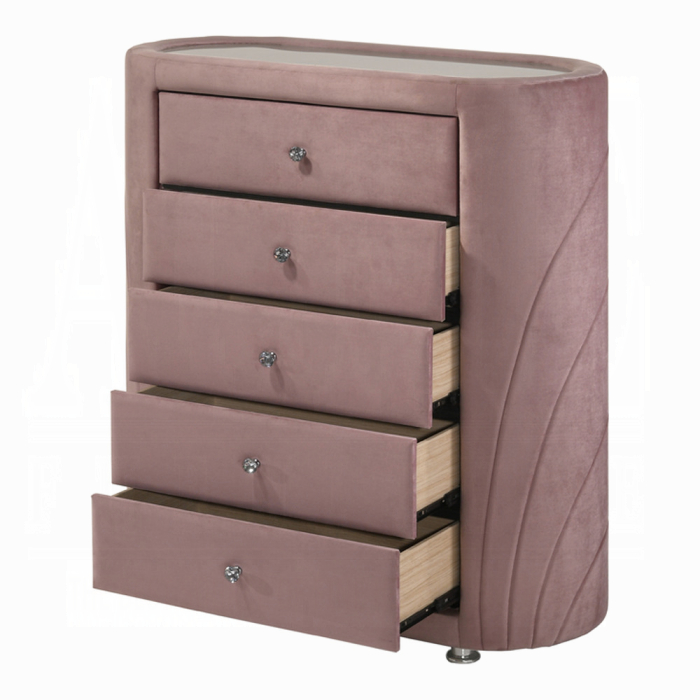 Salonia Chest
