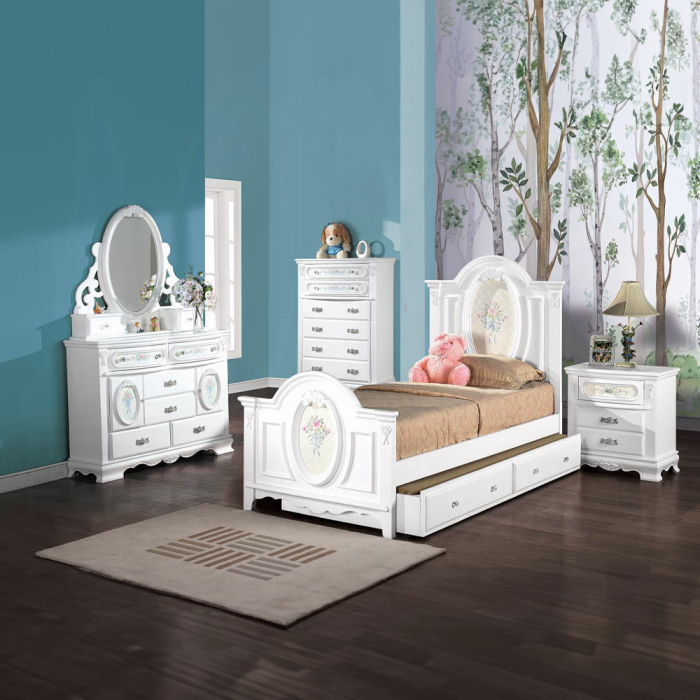 Flora Dresser