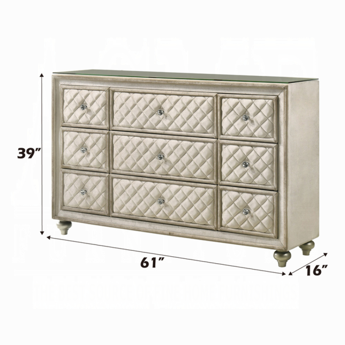 Lucienne Dresser