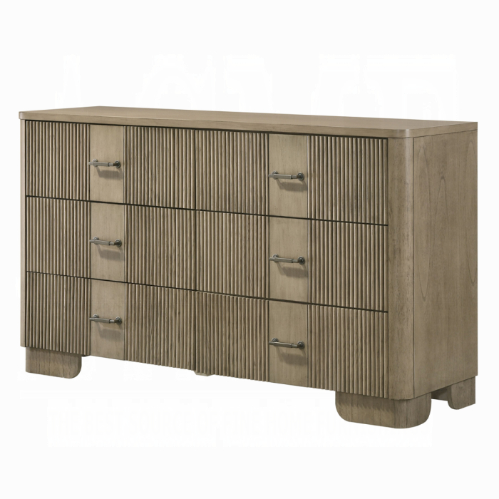 Lakkari Dresser