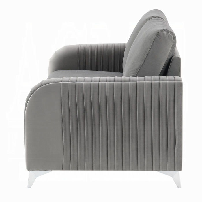 Wenona Loveseat