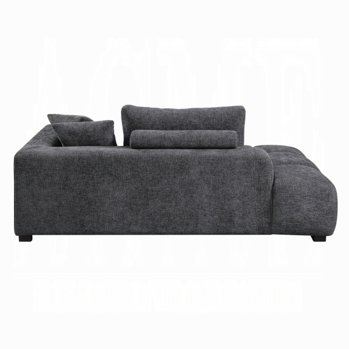 Chosen Sectional Sofa w/6 Pillows