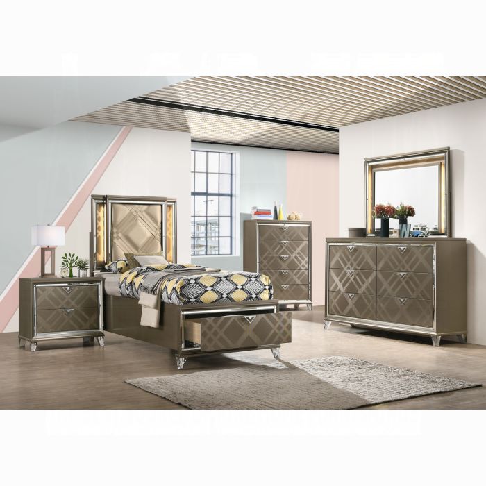Skylar Nightstand