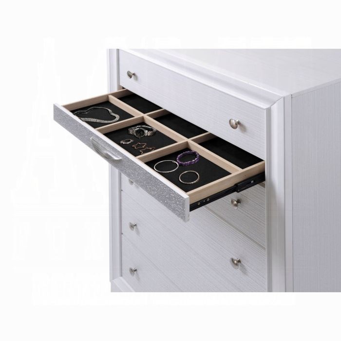 Naima Chest