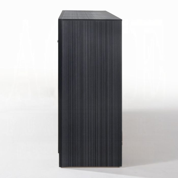 Naima Dresser