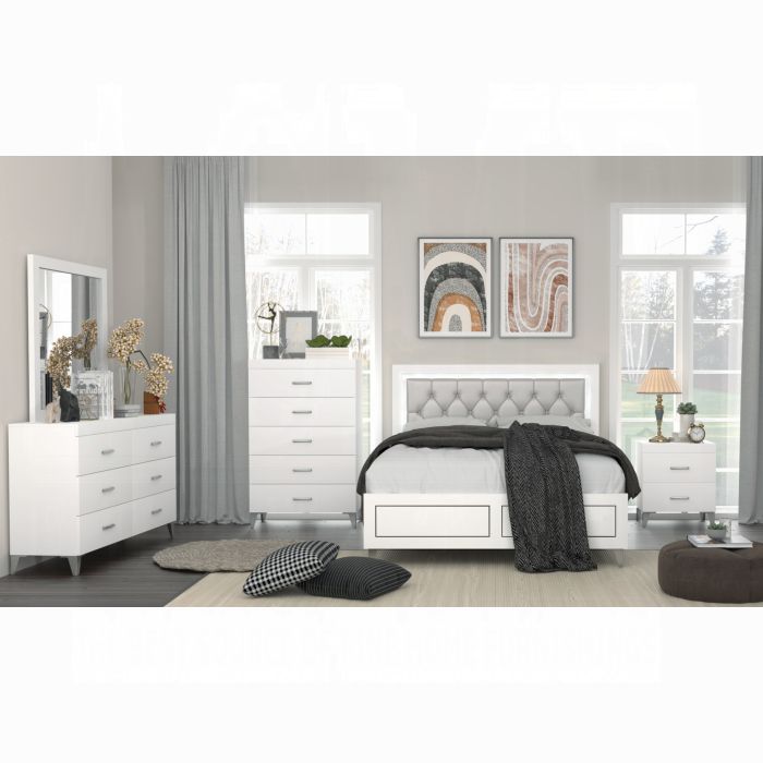 Casilda Mirror