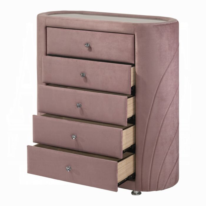 Salonia Chest