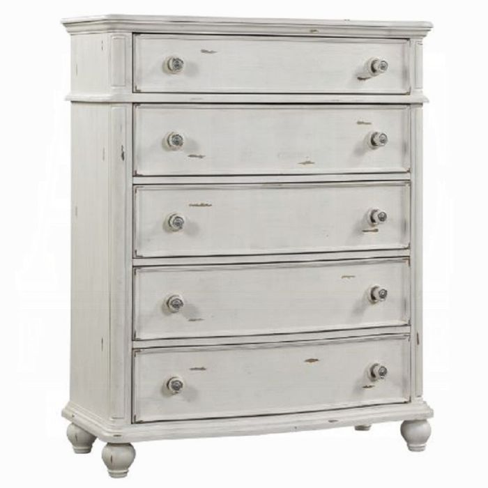 Jaqueline Chest