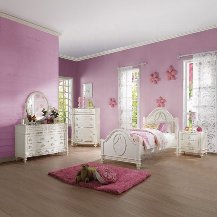 Dorothy Twin Post Bed