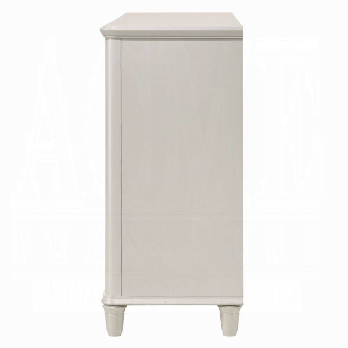 Laveda Dresser