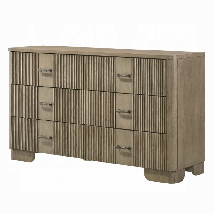Lakkari Dresser