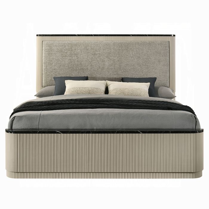 Travonte Eastern King Bed 