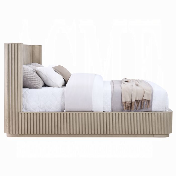 Leanna EK Bed