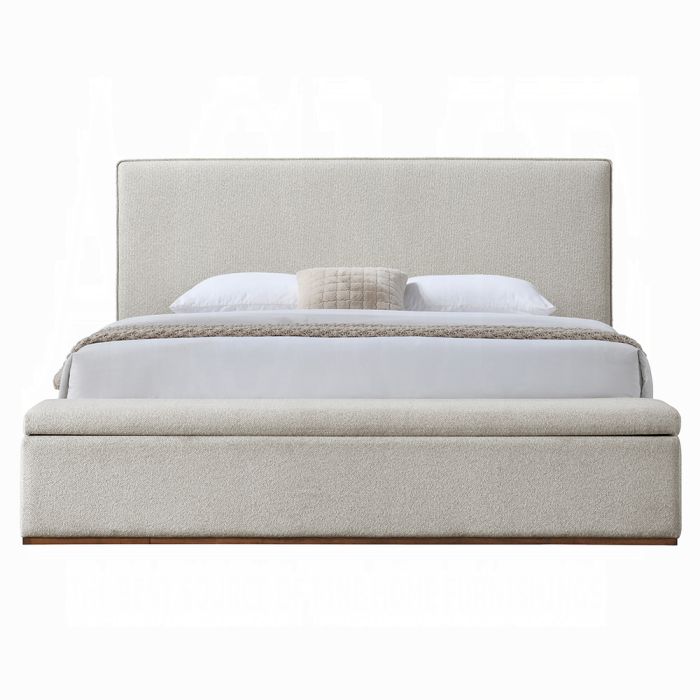 Boxter Eastern King Bed w/Storage