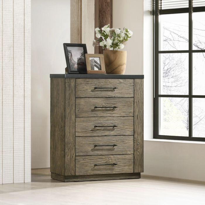 Lance Chest