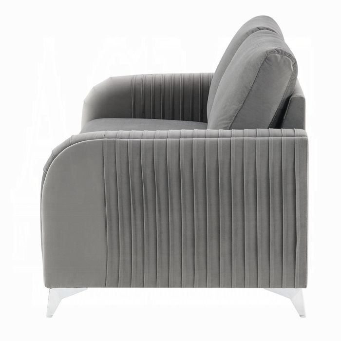 Wenona Loveseat