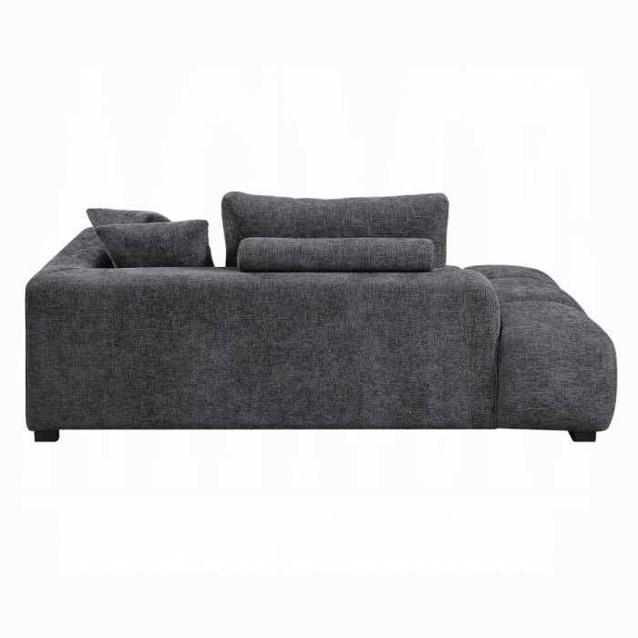 Chosen Sectional Sofa w/6 Pillows