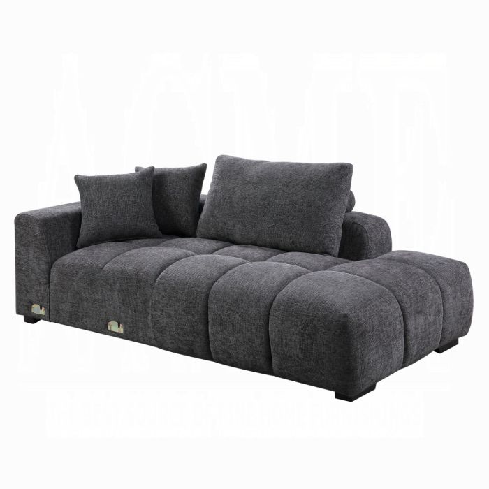 Chosen Sectional Sofa w/6 Pillows