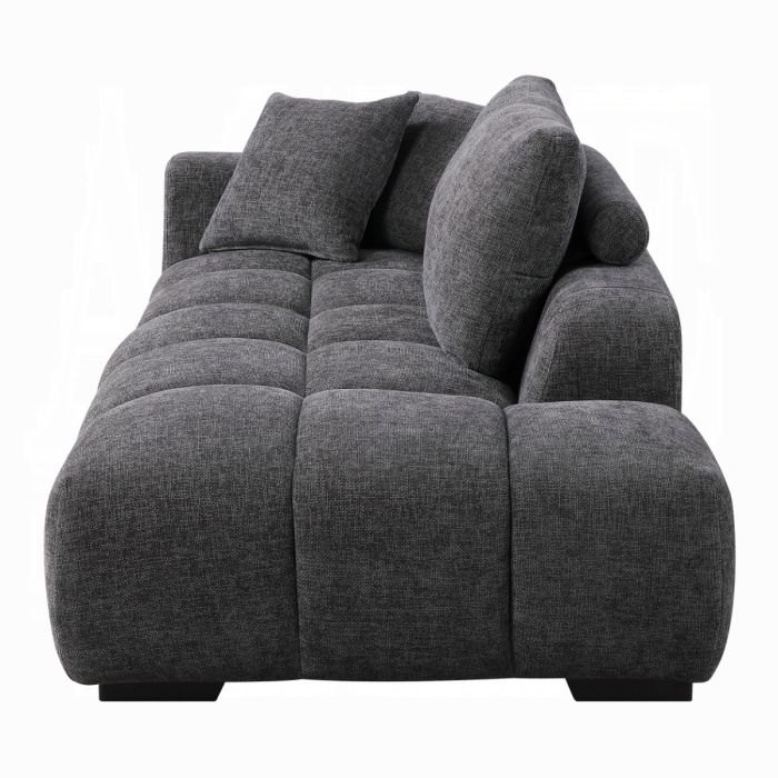 Chosen Sectional Sofa w/6 Pillows