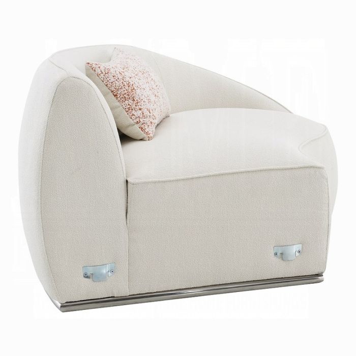 Sahara Sectional Sofa W/3 Pillows