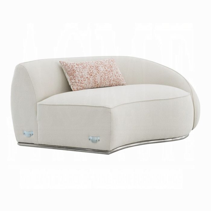 Sahara Sectional Sofa W/3 Pillows