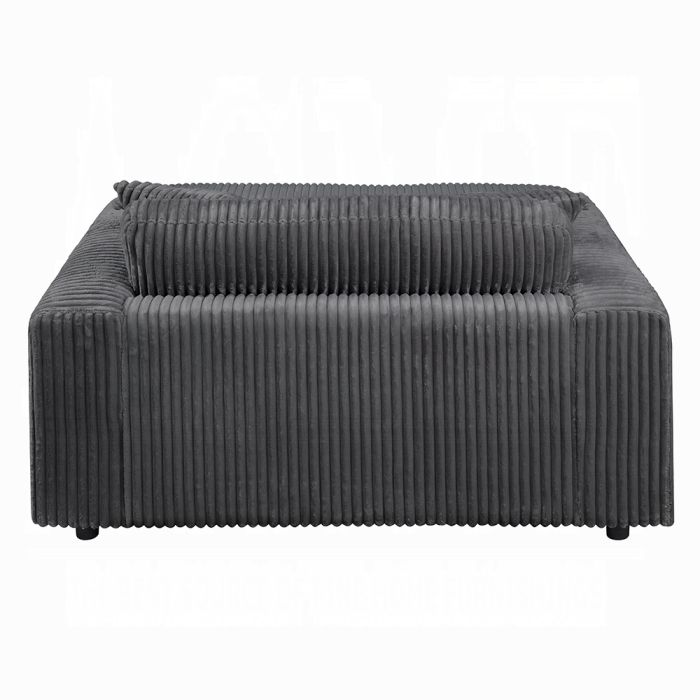 Hilde Chaise w/2 Pillows