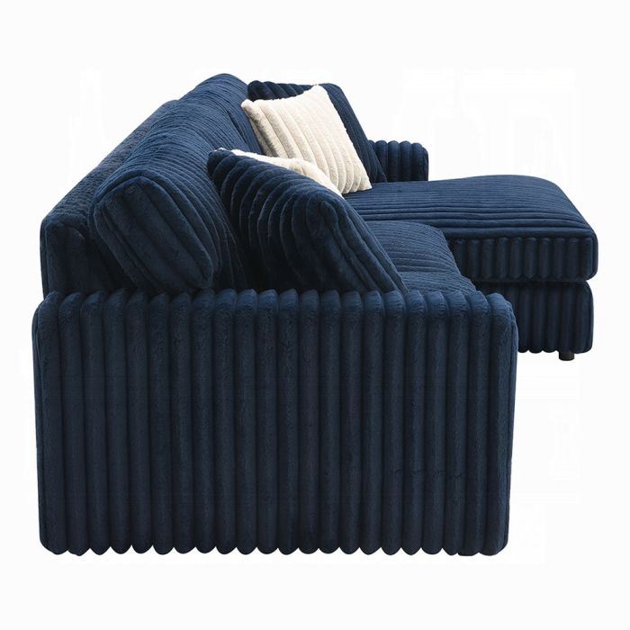 Breton Sectional Sofa w/4 Pillows