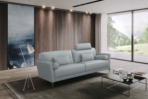 Tussio Sofa W/5 Pillows